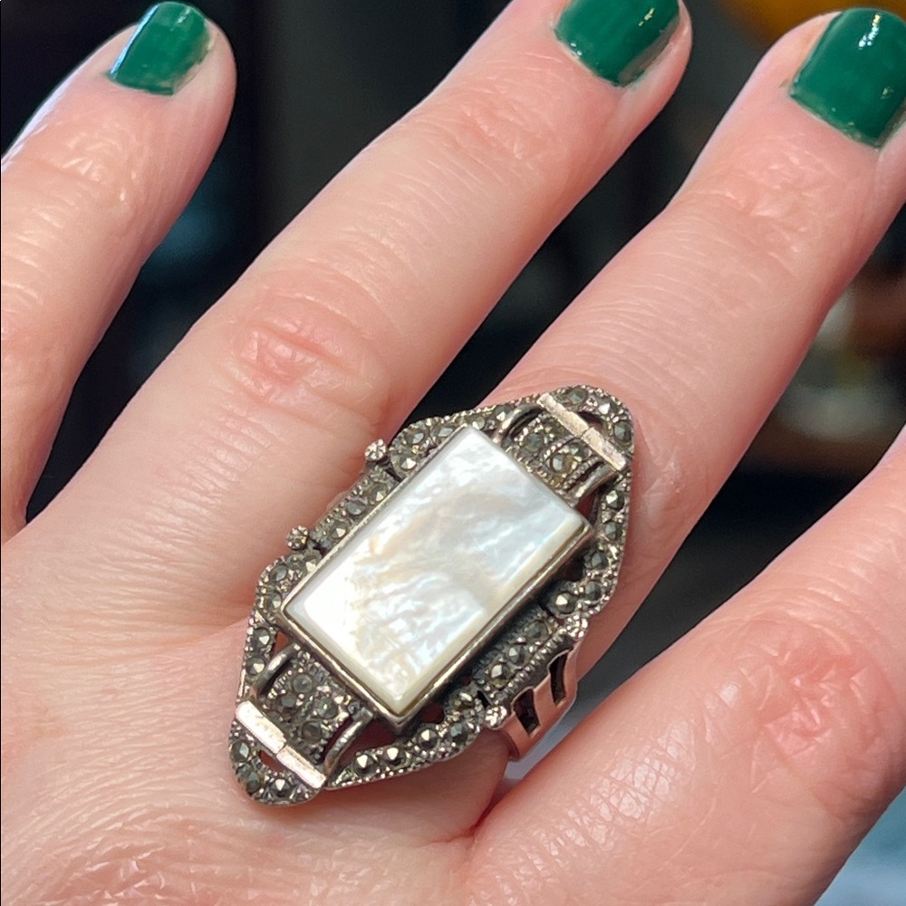 Vintage Art Deco Style Ornate Mother of Pearl Marcasite Sterling Silver 925 Ring